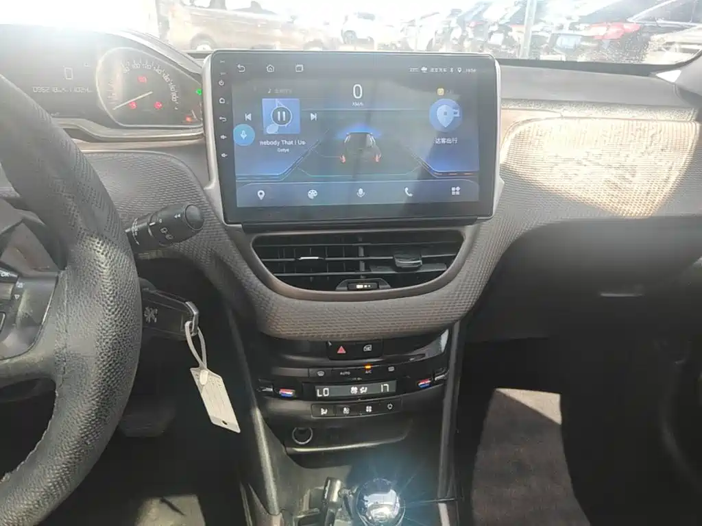 Peugeot 2008 2015 2014 1.6L Automatic Fashion Edition