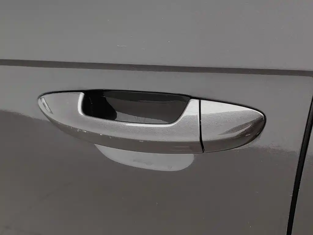 صورة 18 - Volkswagen Magotan