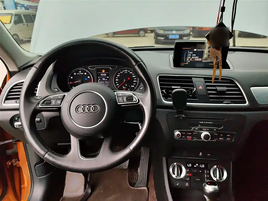 Audi Q3 2015 35 TFSI Comfort фото 10