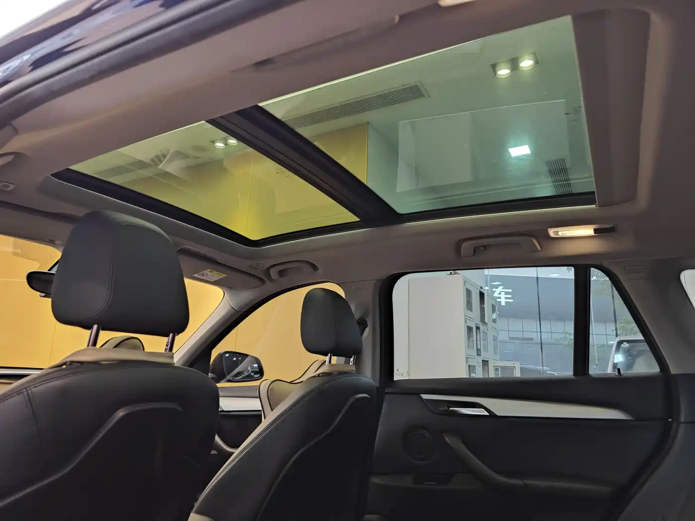 BMW X1 2019 sDrive20Li Leading Model фото 25
