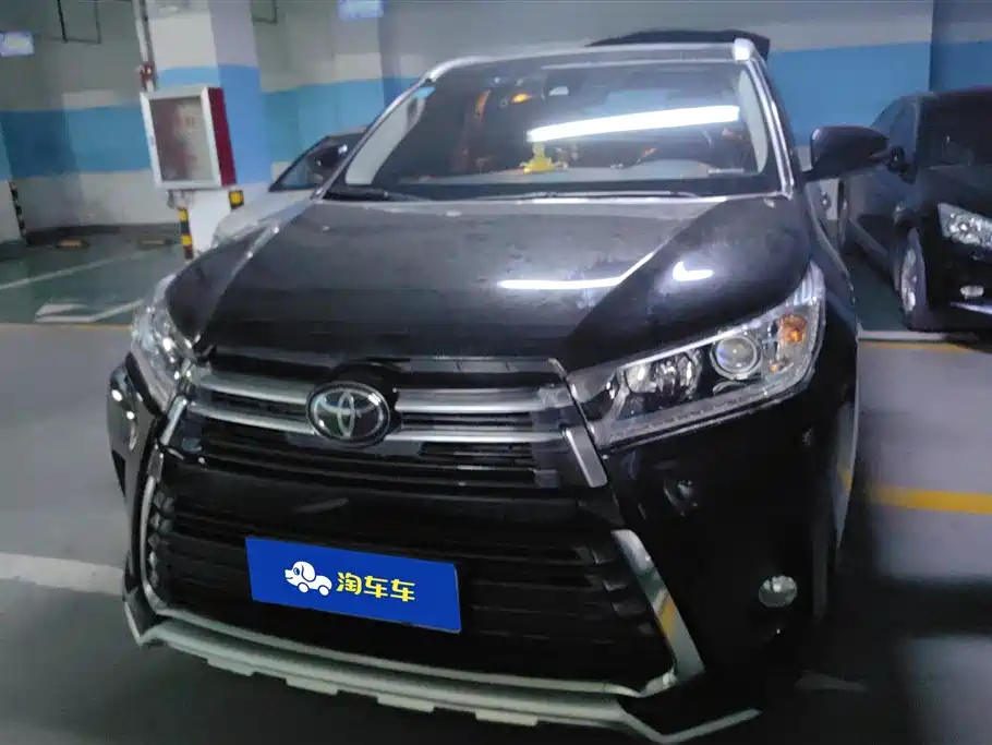 TOYOTA HIGHLANDER