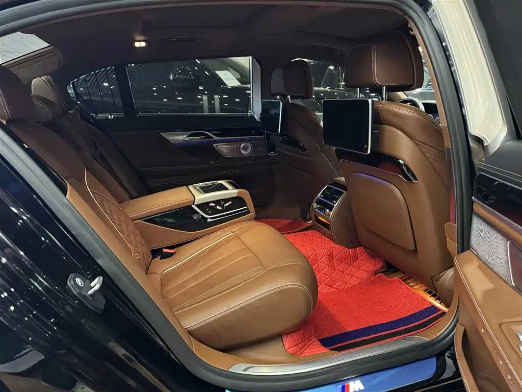 BMW 7 Series 2018 740Li xDrive Premium Type M Sport Package фото 22