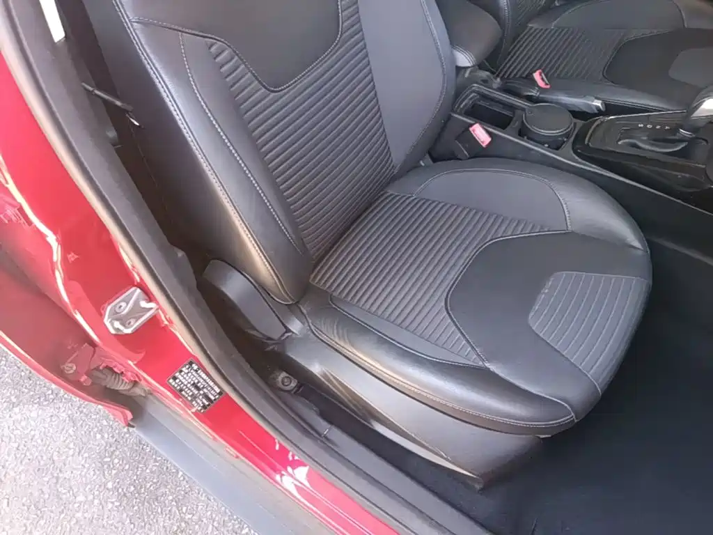 Фото 25 - Ford Focus