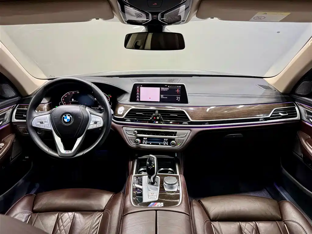 BMW 7 Series 2019 730Li Luxury Package фото 14
