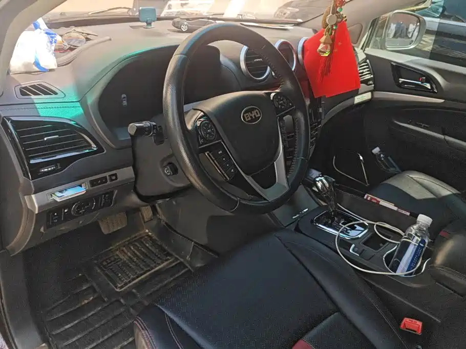 BYD S7 2015 2015 2.0T Automatic Flagship Model