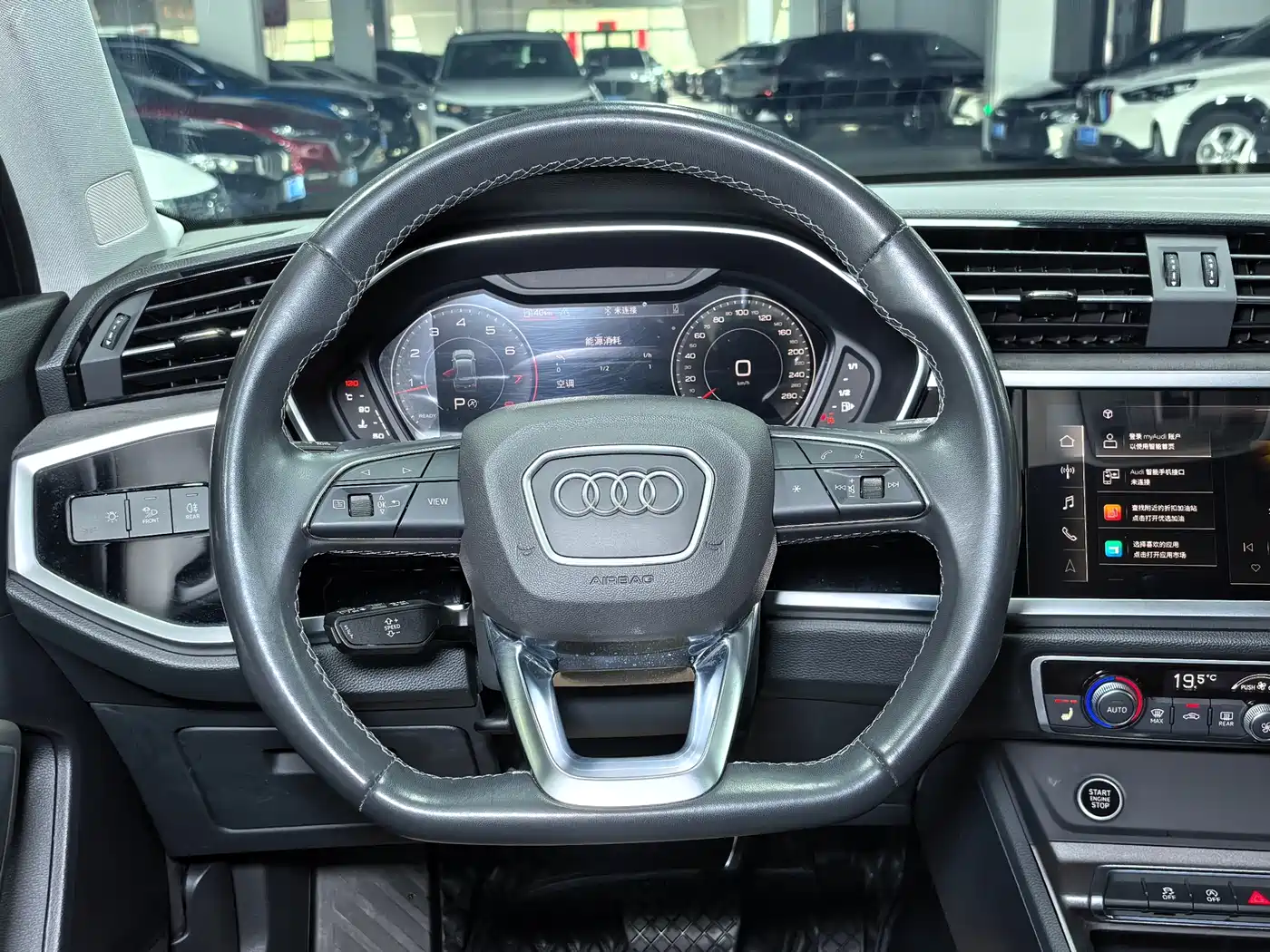 Audi Q3 2022 35 TFSI Fashion Dynamic фото 12