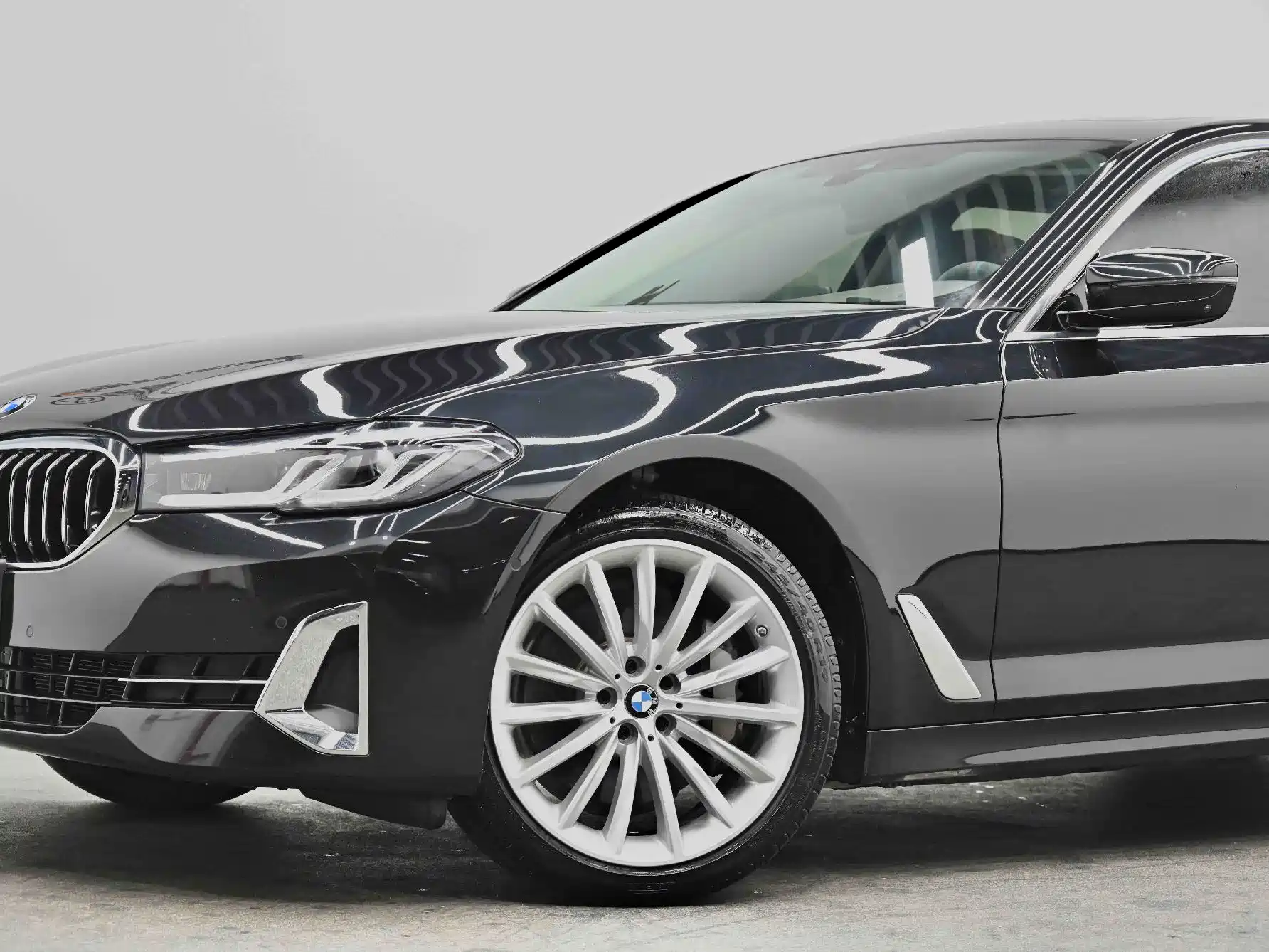 صورة 9 - BMW 5 Series