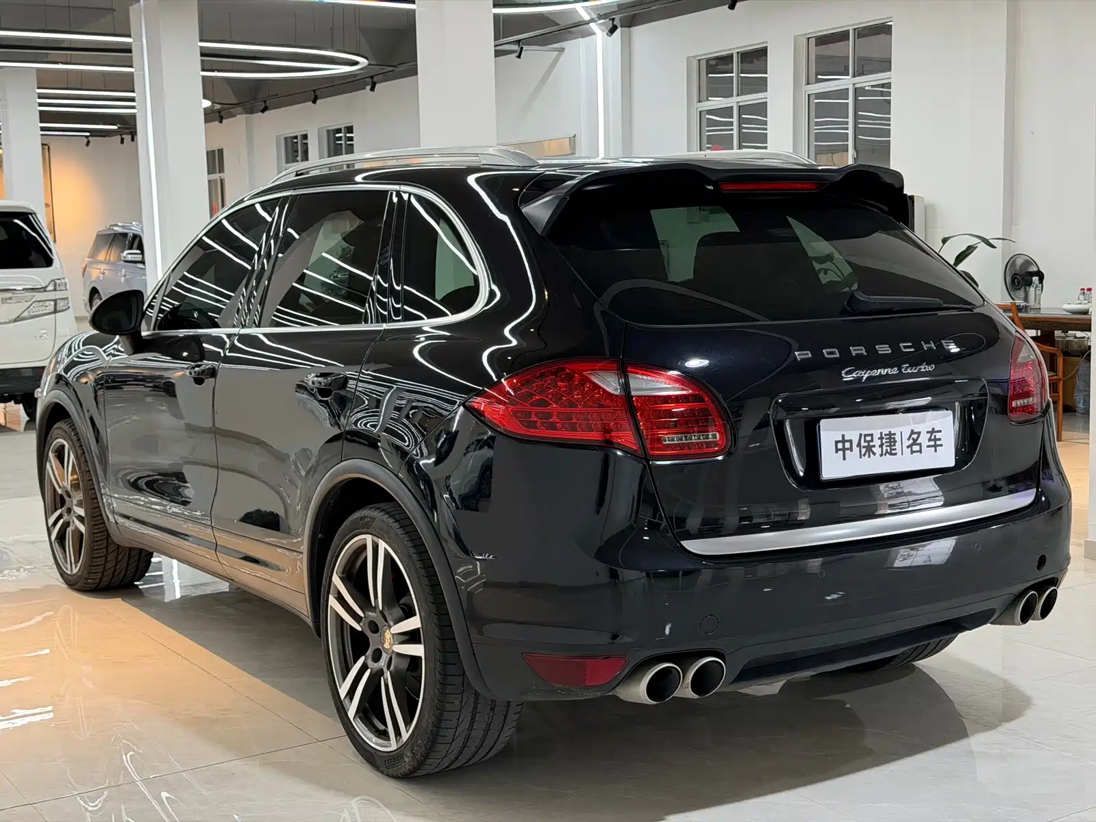 صورة 17 - Porsche Cayenne