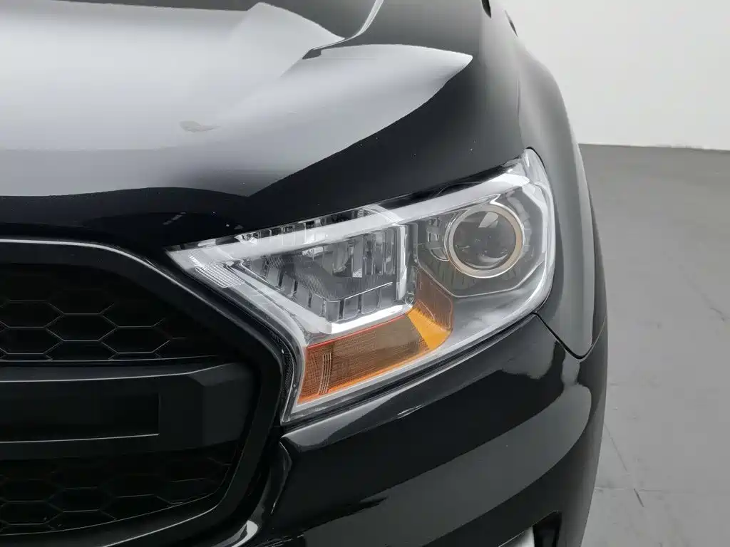 Ford Everest 2016 2016 2.0T Gasoline Automatic 4WD Elite Edition