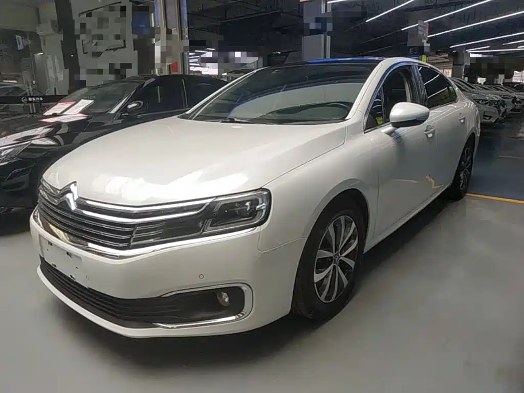 Photo 2 - Citroën C6