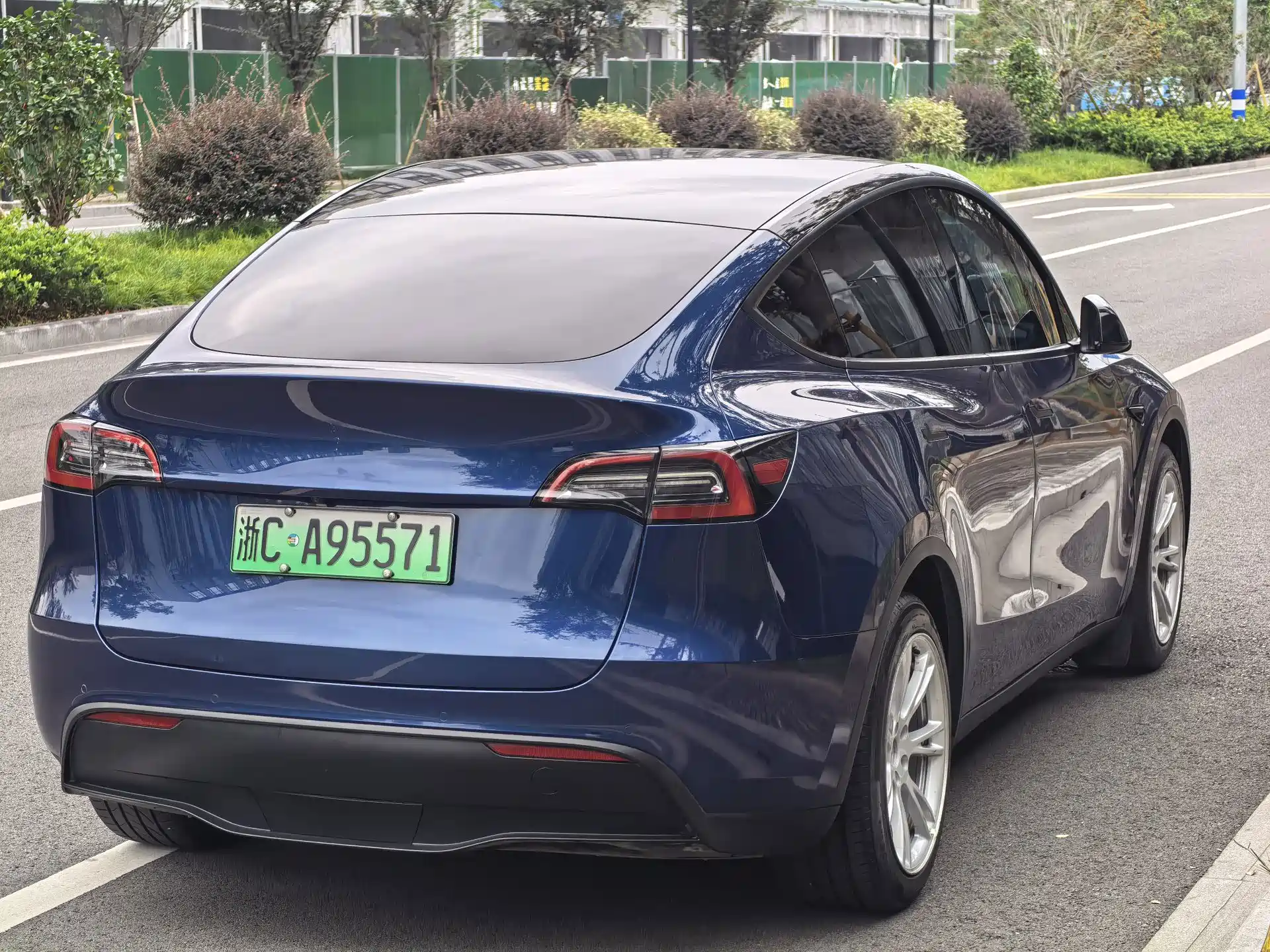 Фото 8 - Tesla Model Y
