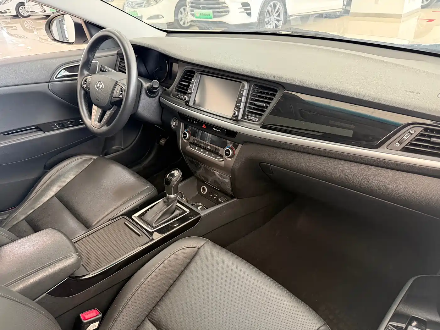 HYUNDAI NAME PICTURE