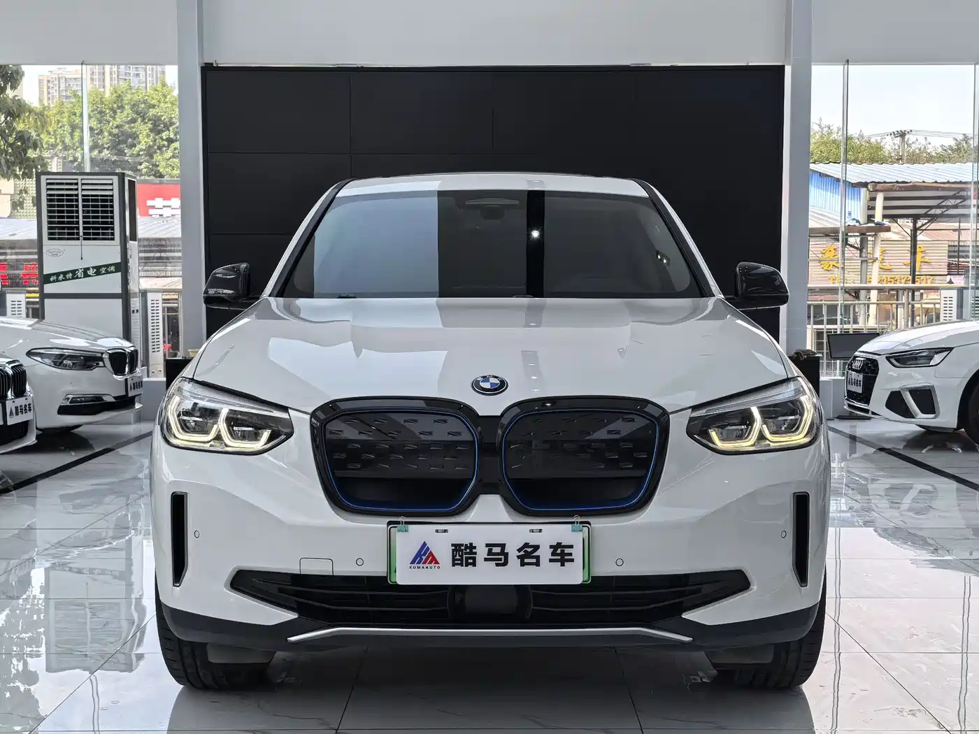 BMW IX3