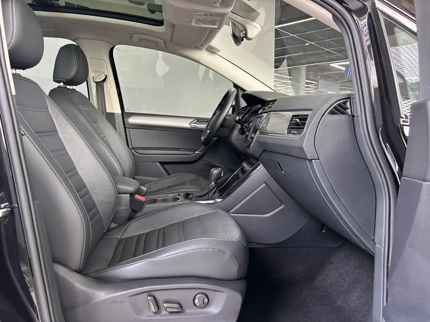 Фото 4 - Volkswagen Touran