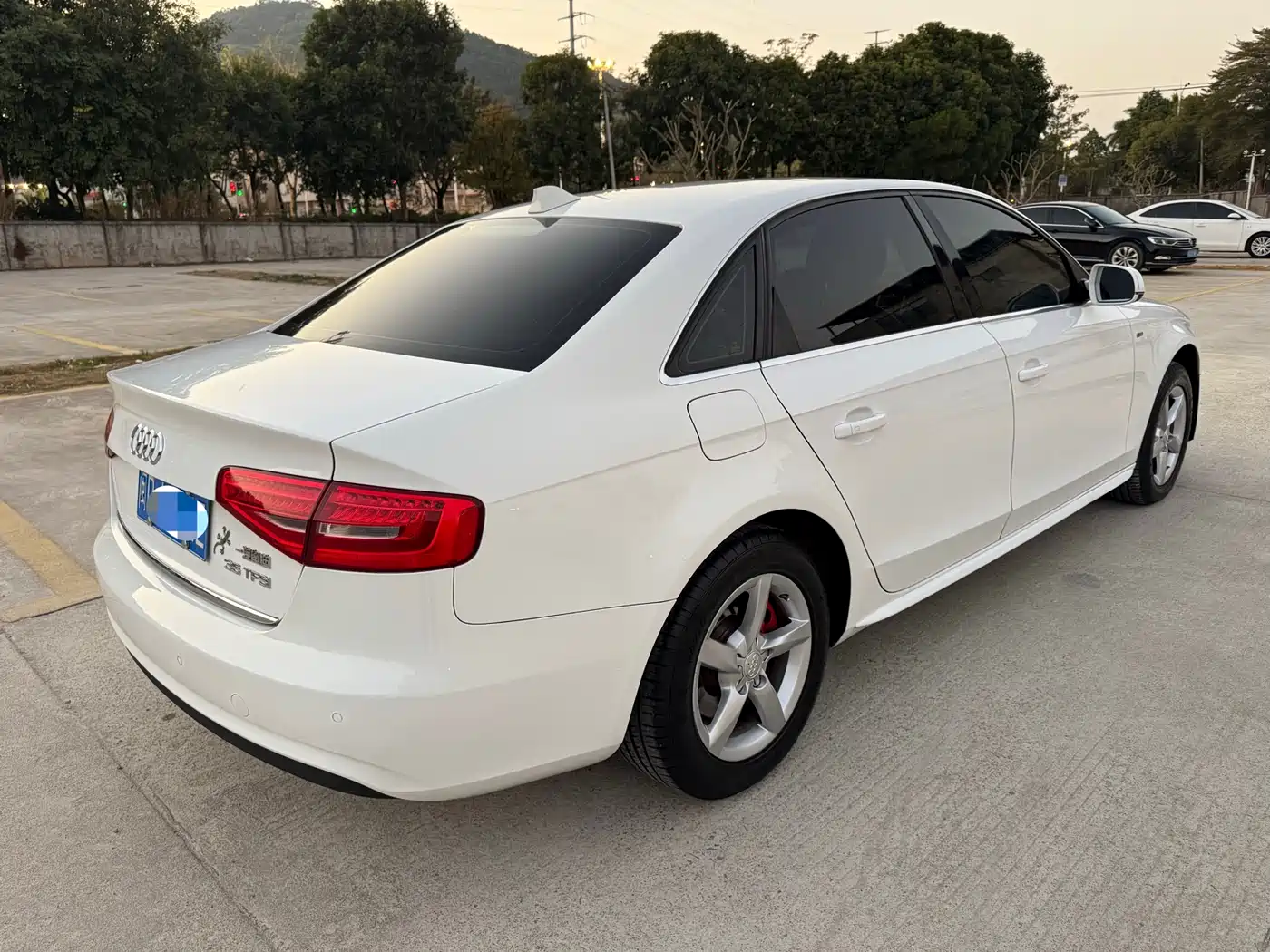 Audi A4L 2015 35 TFSI Auto Comfort фото 7