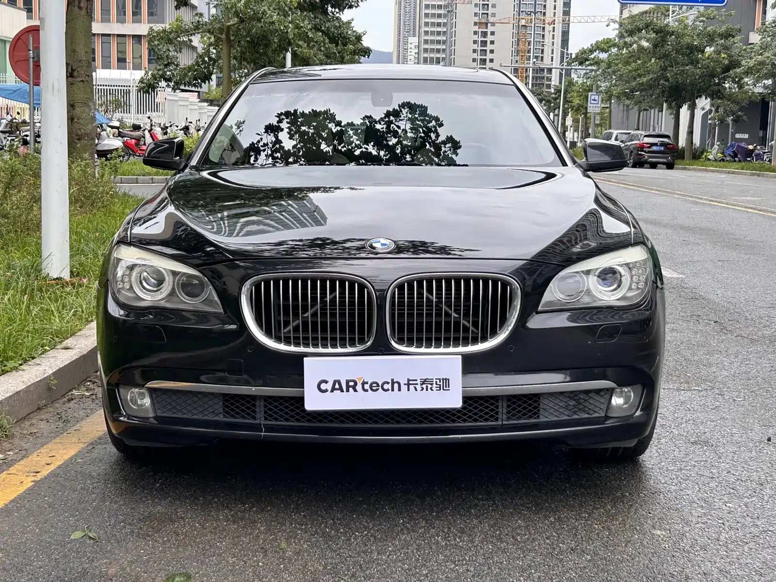 Фото 2 - BMW 7 Series