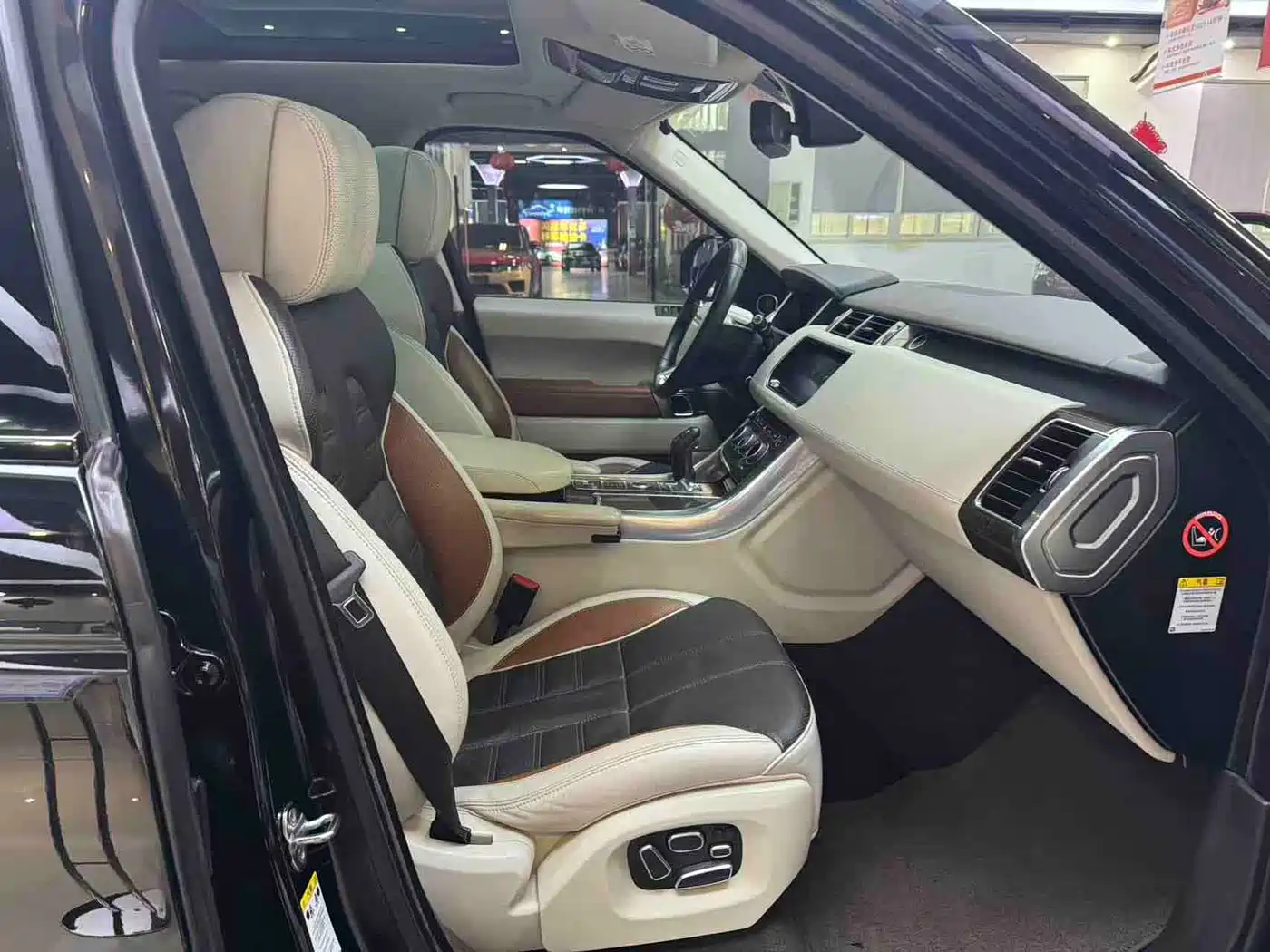 Land Rover Range Rover Sport 2014 3.0 SC V6 Trendsetting Genesis Edition фото 7