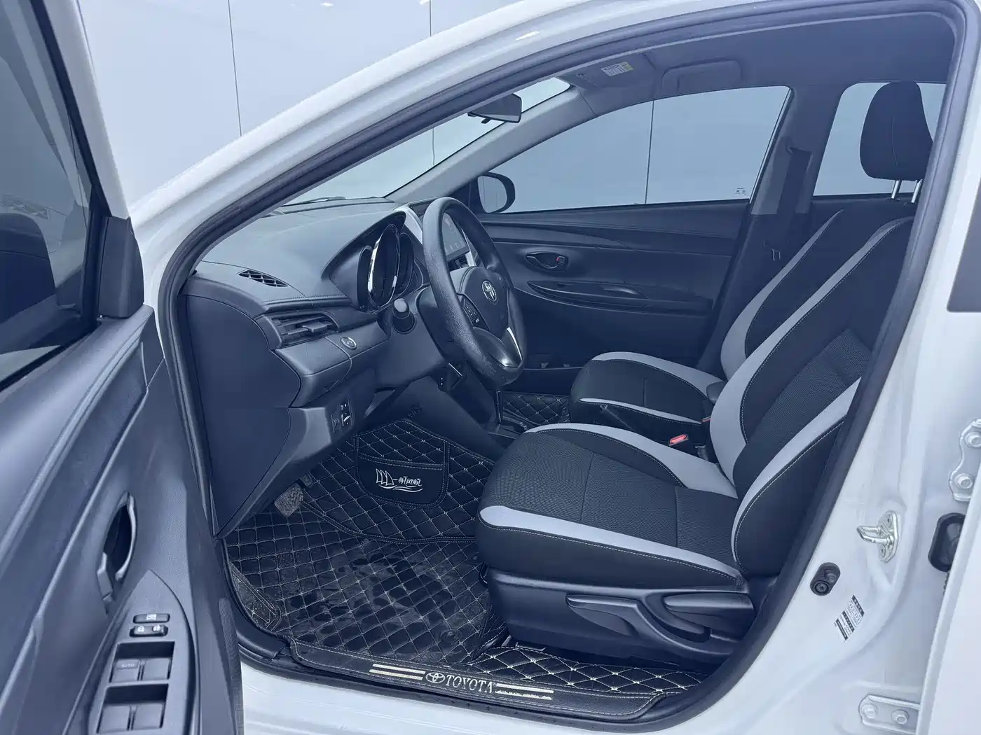 Toyota YARiS L Zhi Xuan 2022 Zhi Xuan X 1.5L CVT Leading PLUS Edition фото 7