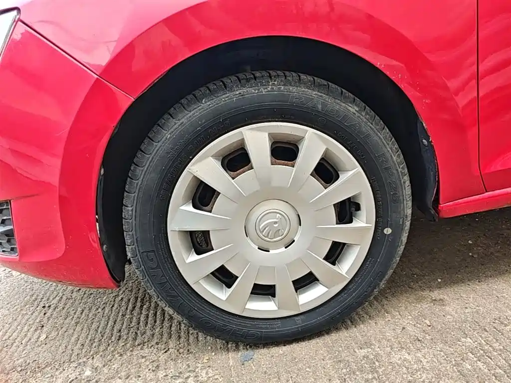 Škoda Skoda Rapid Spaceback 2016 Facelift 1.6L Automatic Forward Edition фото 23