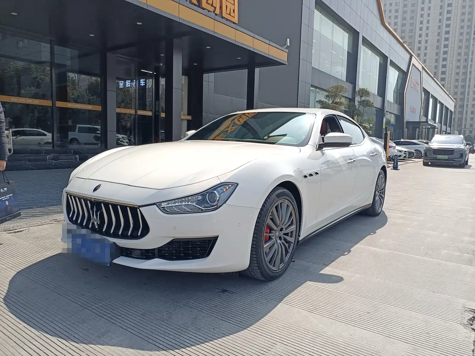 صورة 1 - Maserati Ghibli