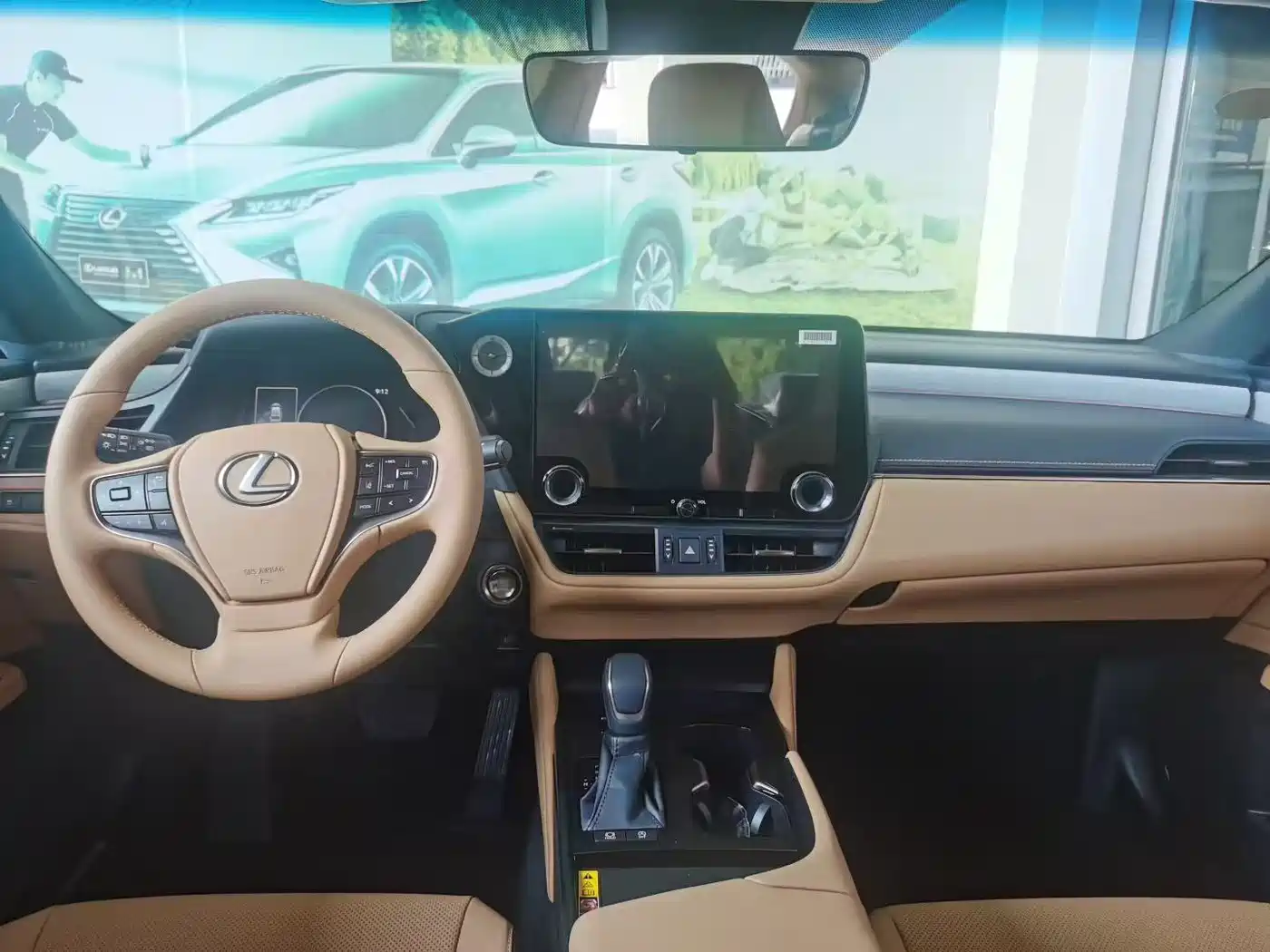 Lexus ES 2025 200 Ultimate Edition фото 7