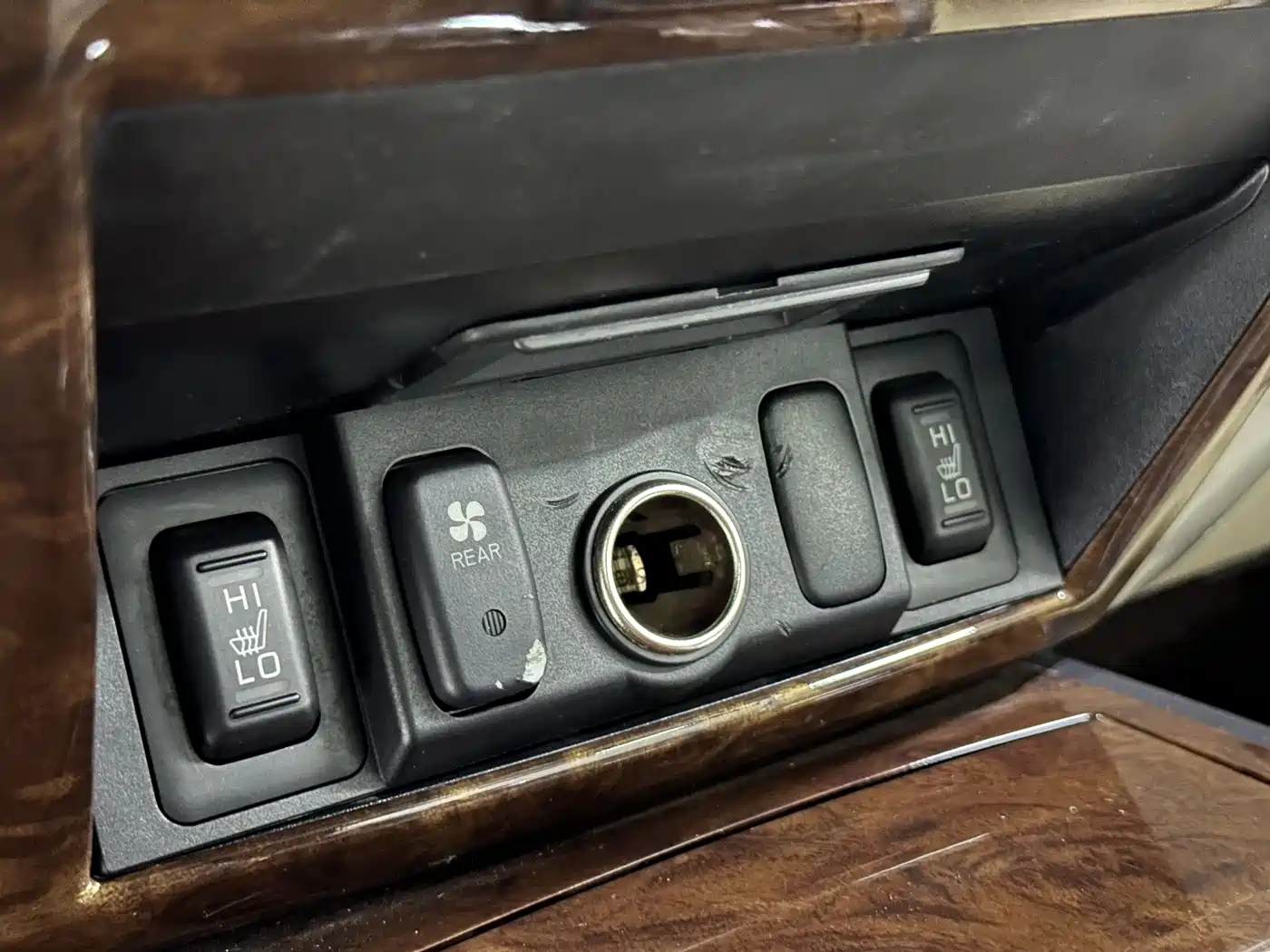 Mitsubishi Pajero Sport 2013 3.0L Automatic 4WD Flagship фото 31