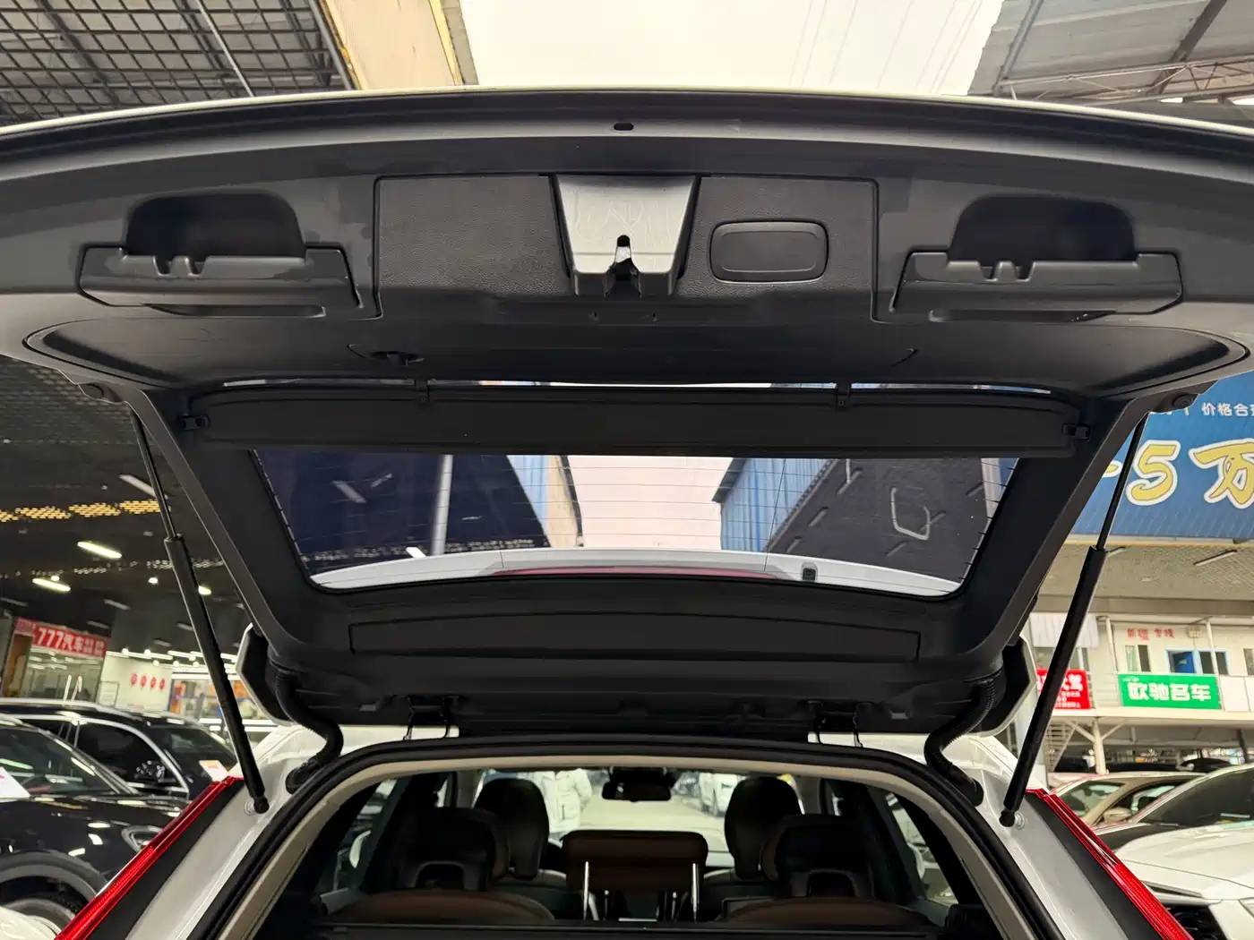 Фото 32 - Volvo XC60