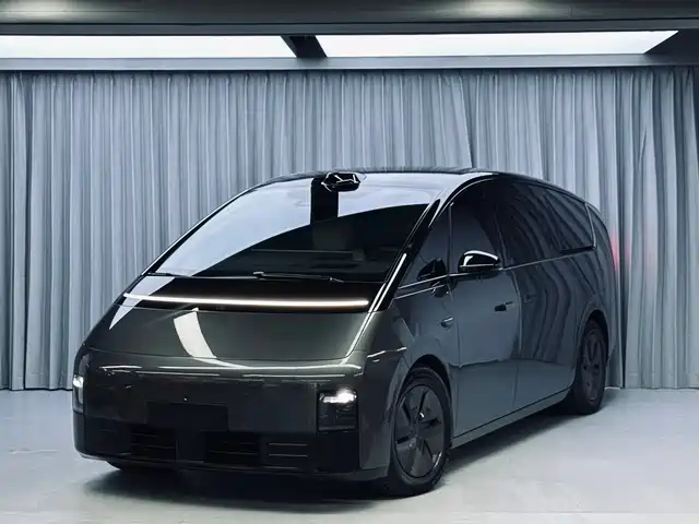 Li Auto MEGA Ultra