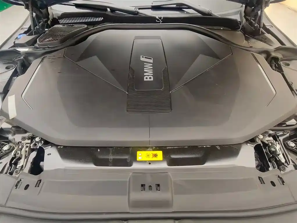 BMW i5 2024 2024 eDrive 35L Premium Model M Sport Package