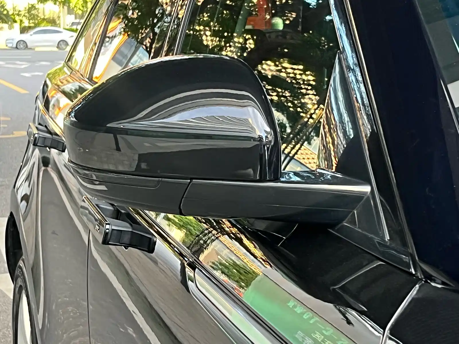 صورة 12 - Land Rover Range Rover Velar