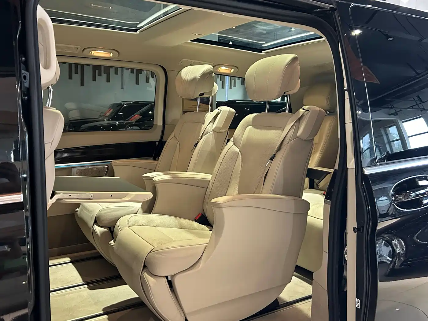 Mercedes-Benz V-Class 2017 2016 V 260 L Premium Long