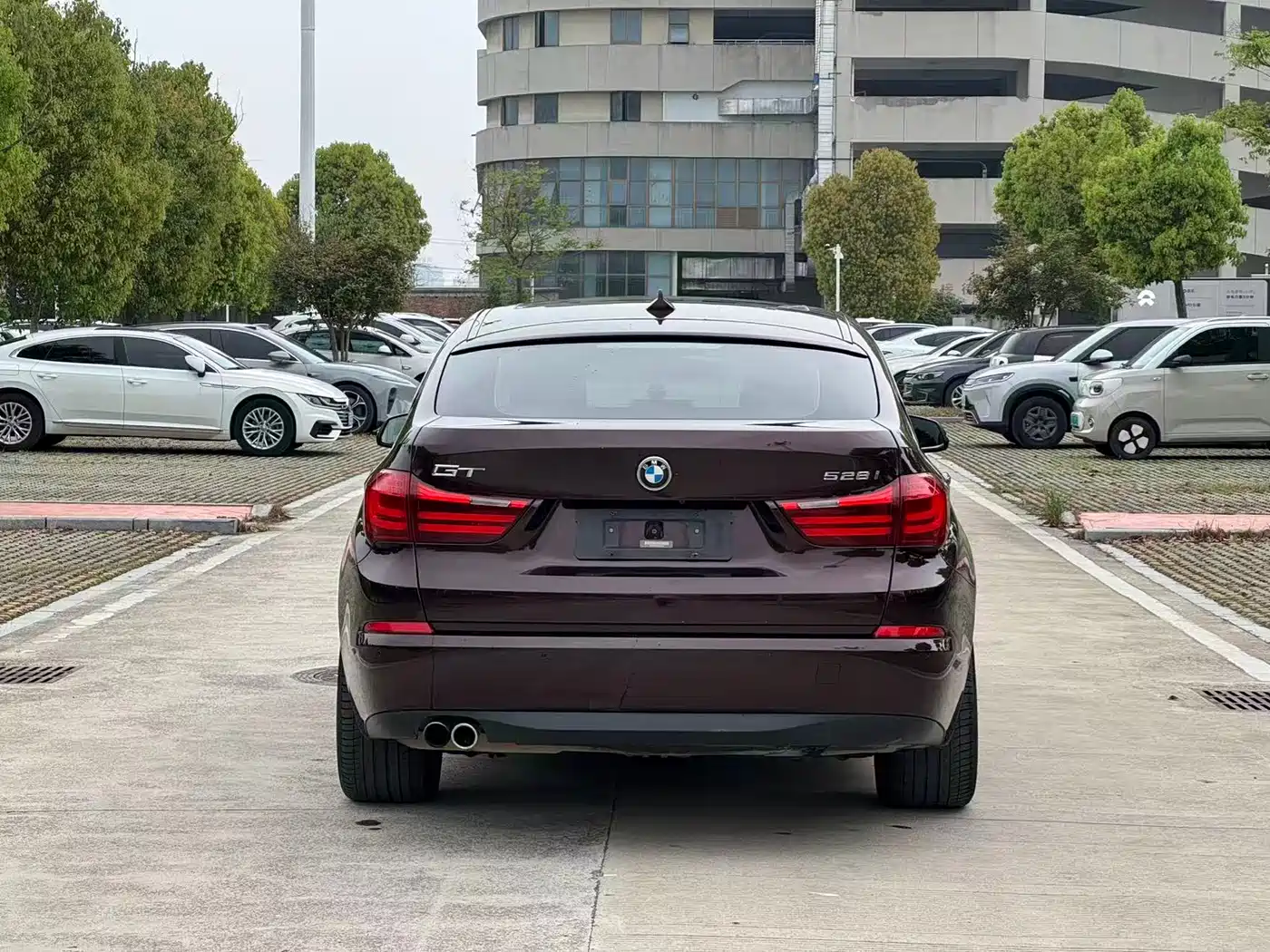 BMW 5 Series GT 2015 528i Luxury фото 3