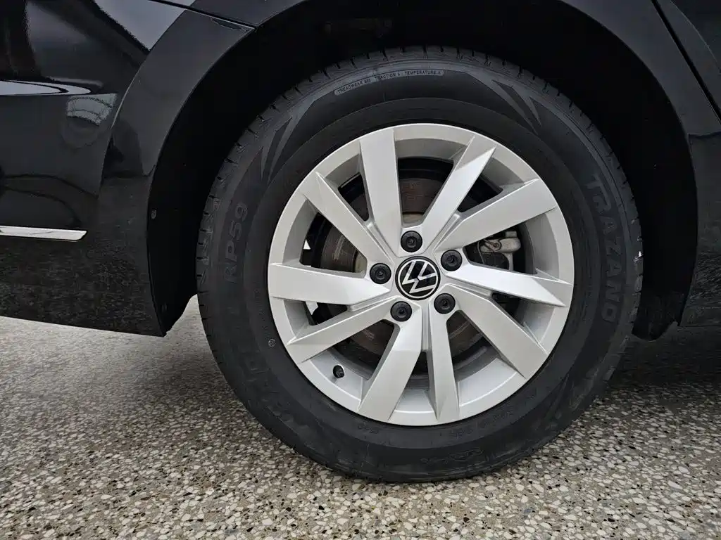 Volkswagen Passat 2025 2024 280TSI Business Edition