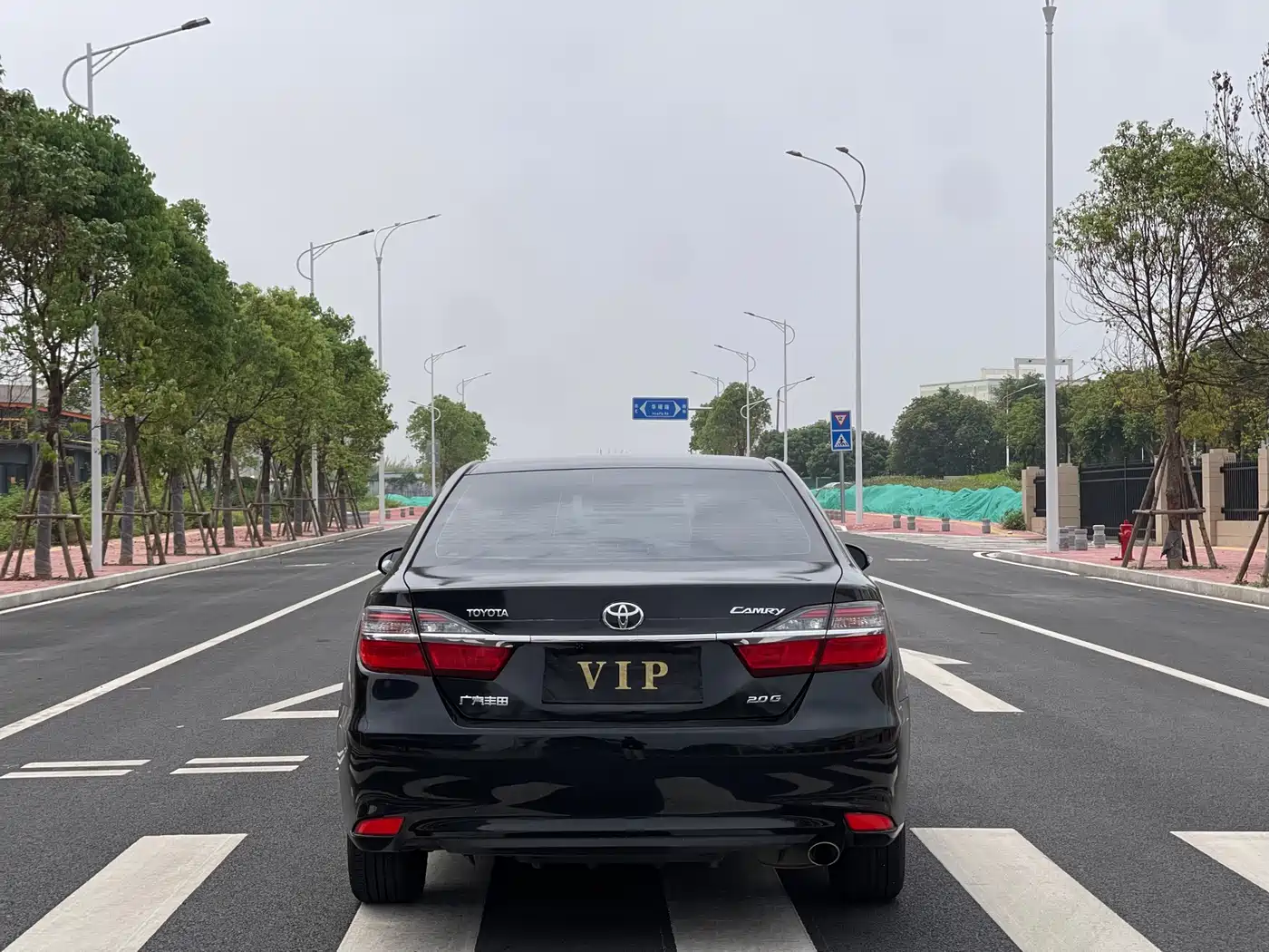 Toyota Camry 2016 2.0G 10th Anniversary Leading Edition фото 8