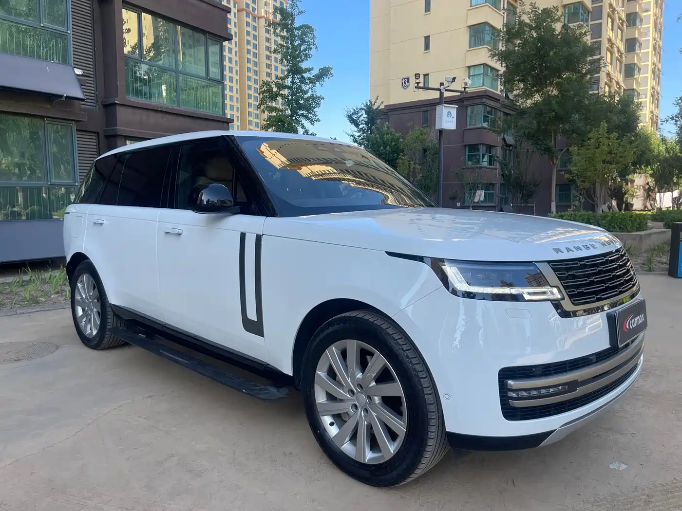 Land Rover Range Rover 2025 2025 3.0 L6 400PS Flourishing Era Extended Wheelbase