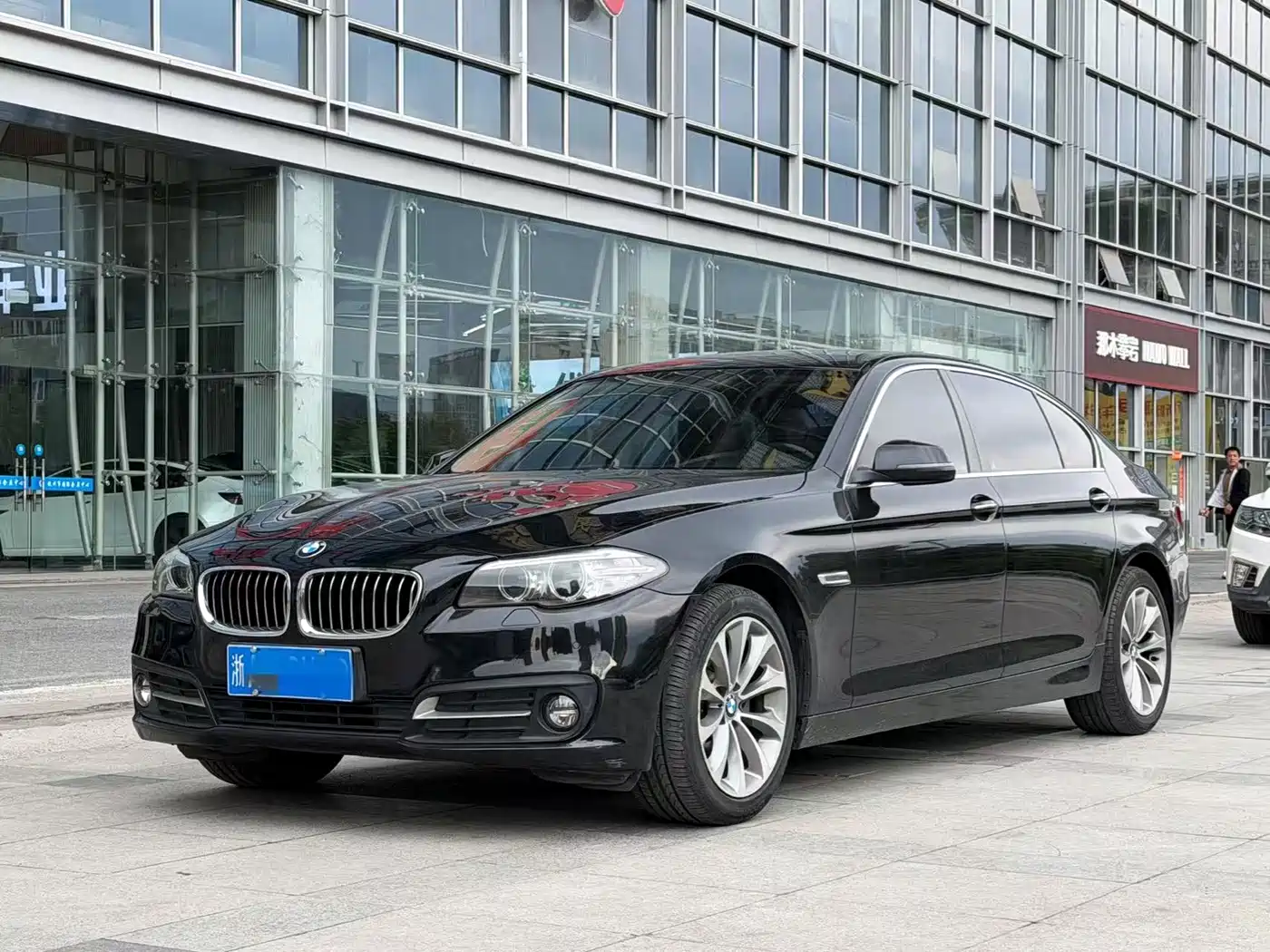 BMW 5 Series 2017 525Li Leading Edition
