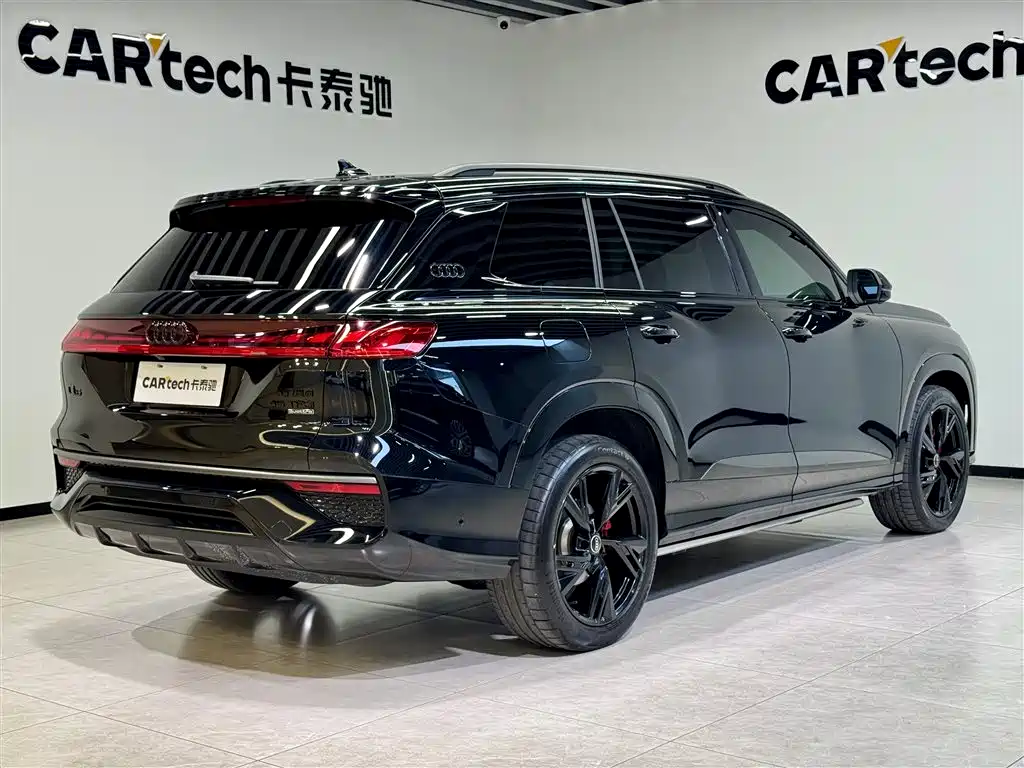 Audi Q6 2024 45 TFSI quattro Black Warrior Edition 6-seater фото 4