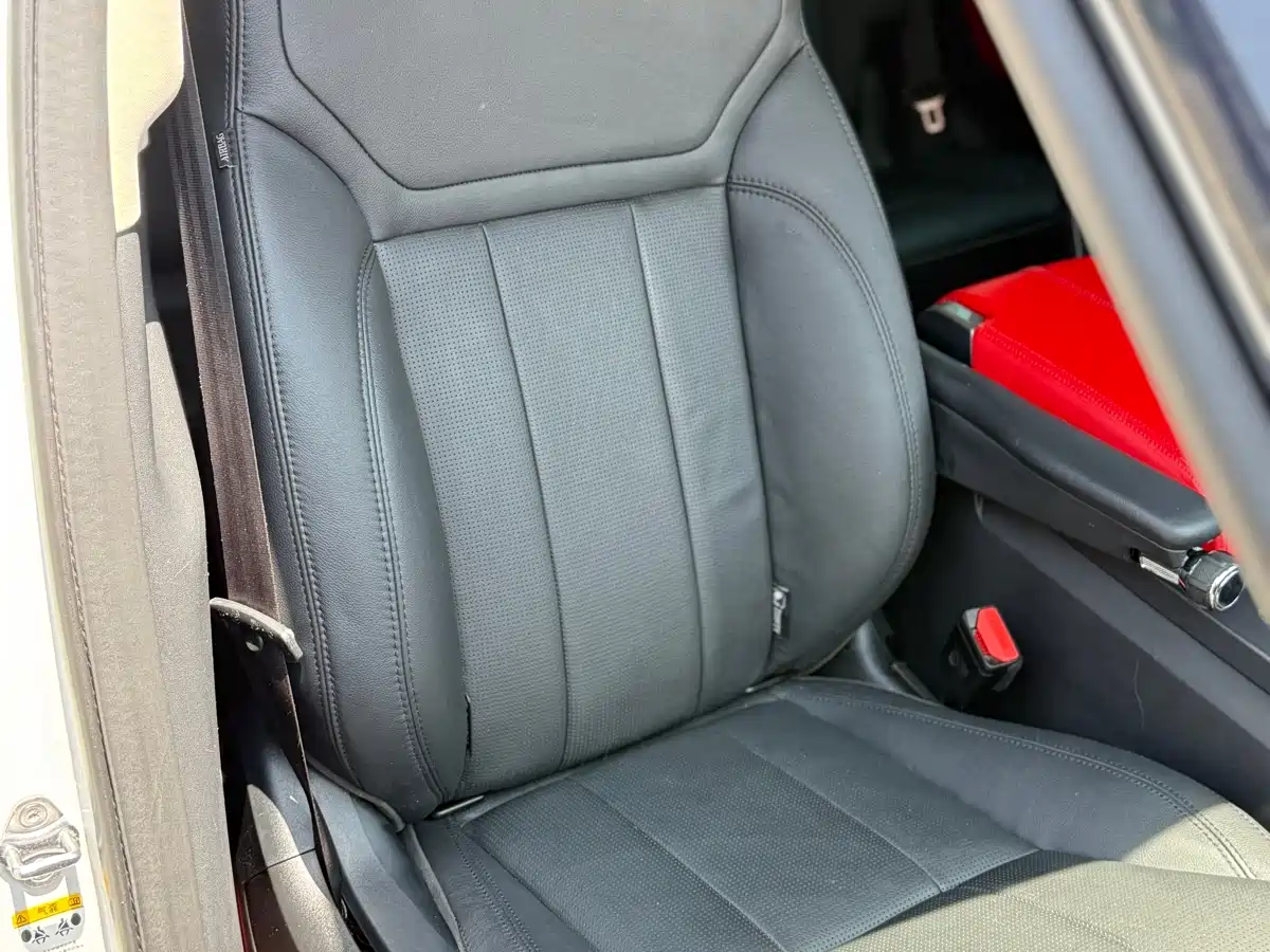 Фото 8 - Land Rover Discovery