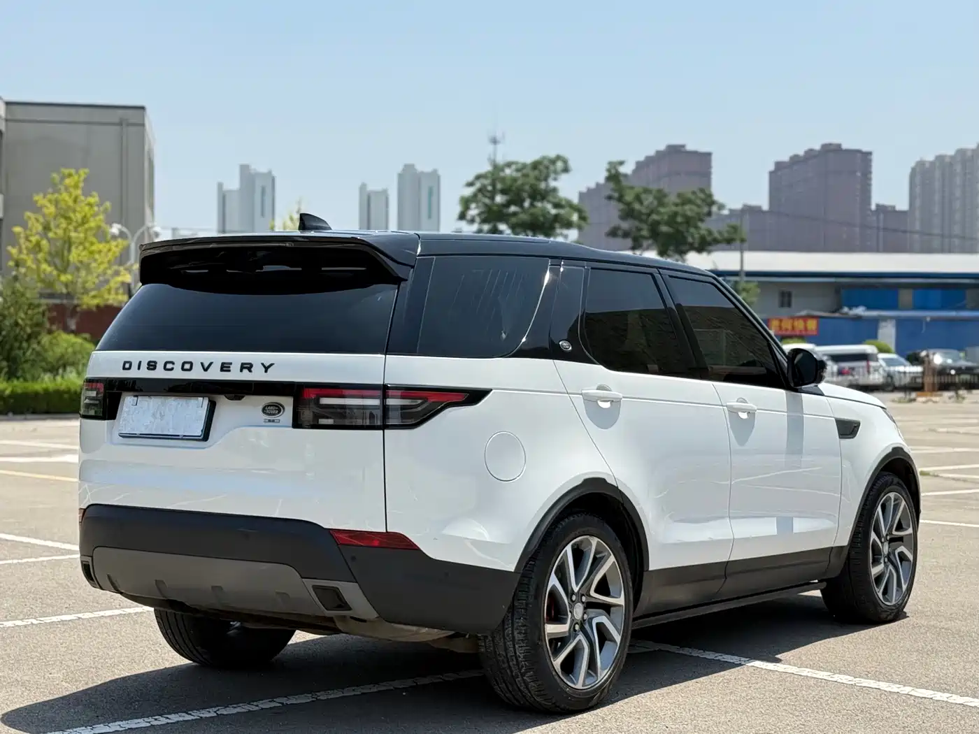 Фото 10 - Land Rover Discovery