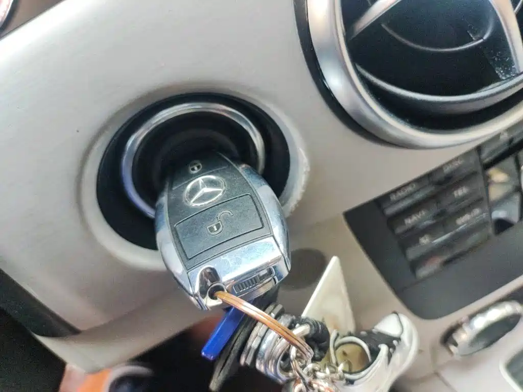 Mercedes-Benz GLK-Class 2016 2014 GLK 200 Standard