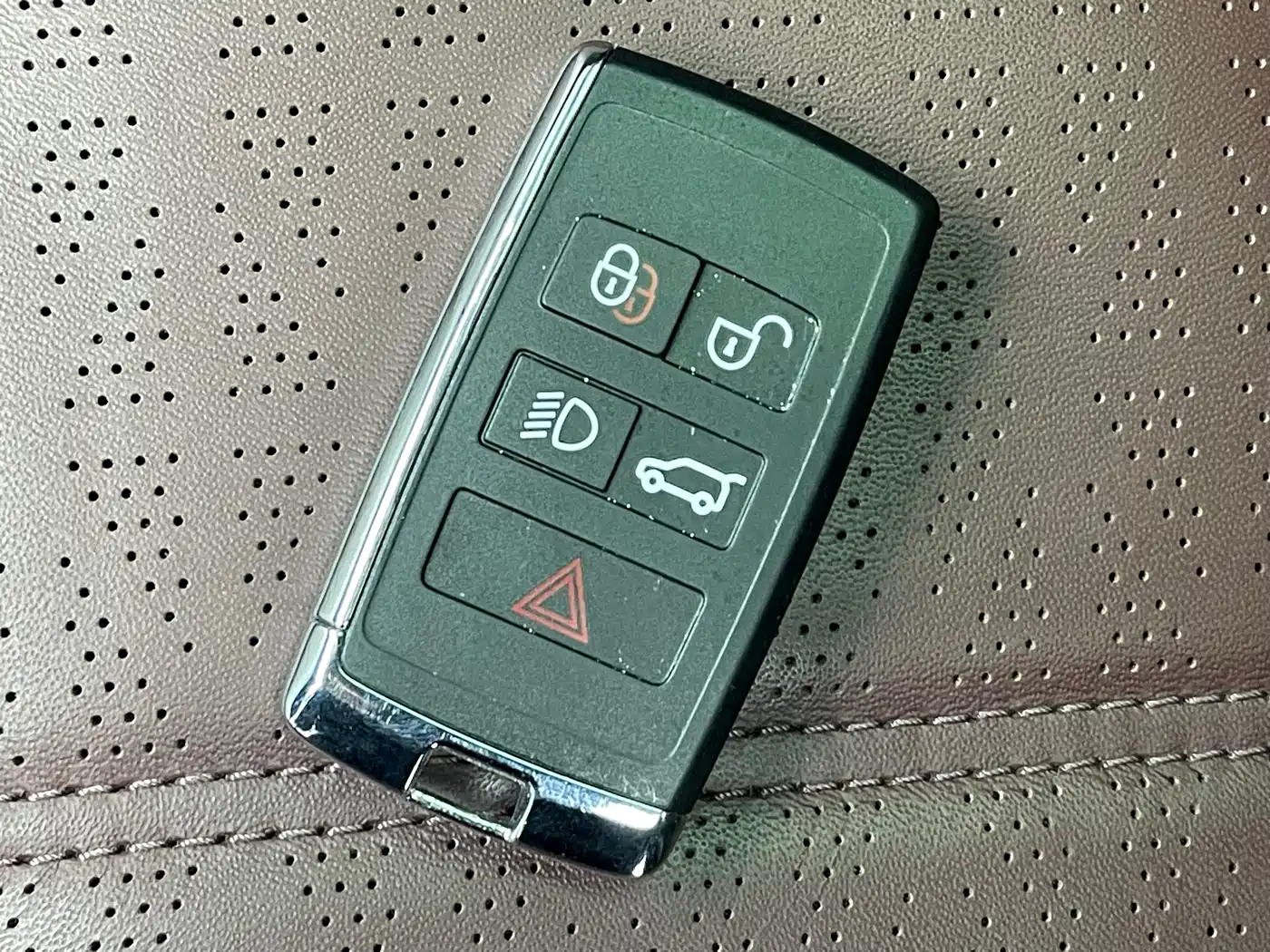 Land Rover Range Rover Evoque 2023 Range Rover Evoque L 249PS Premium Luxury Edition фото 13