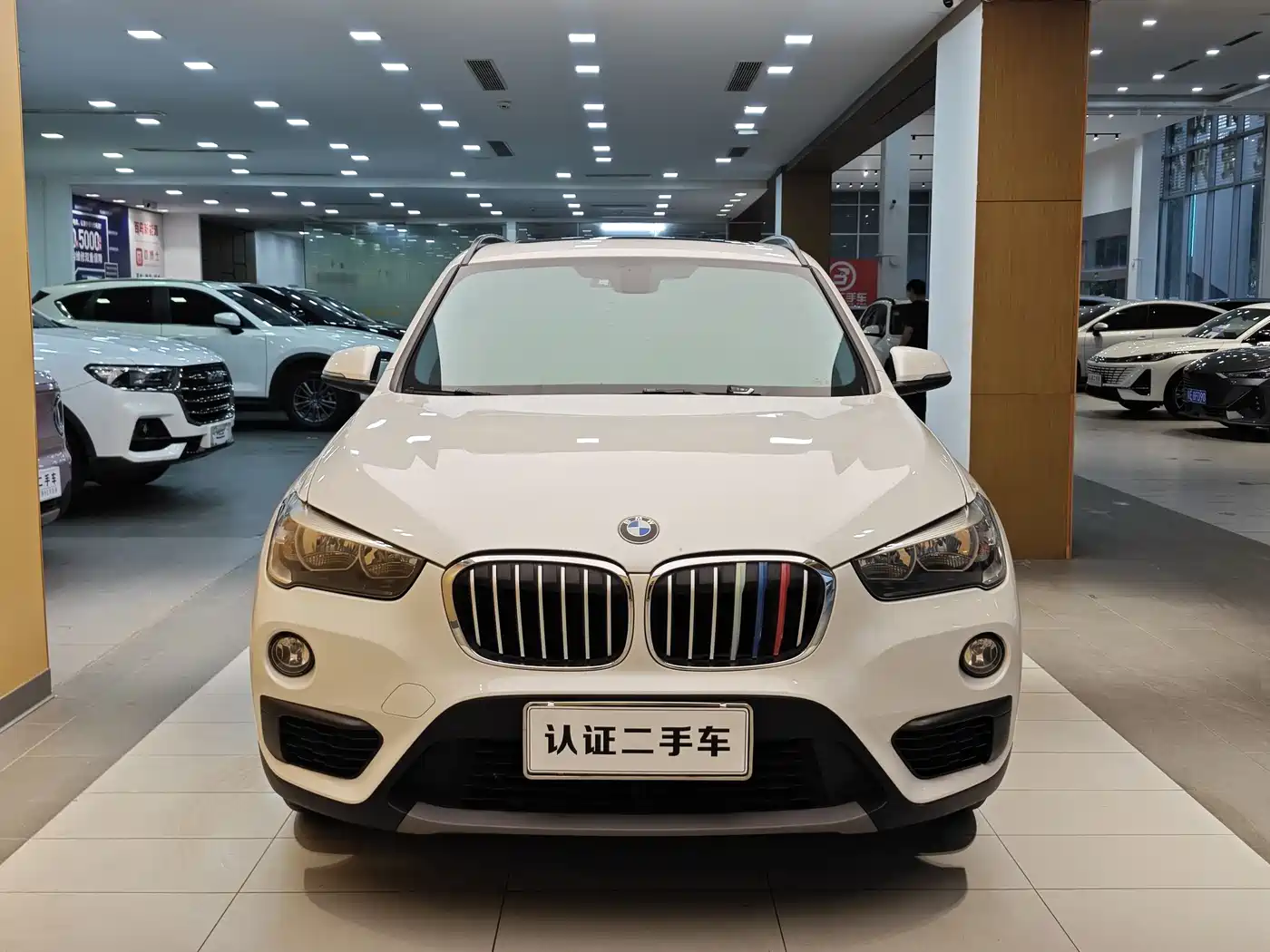 BMW X1 2019 sDrive18Li Fashion Model фото 4