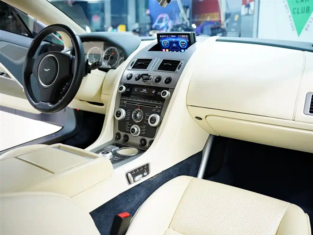 Aston Martin Rapide 2011 2010 6.0L