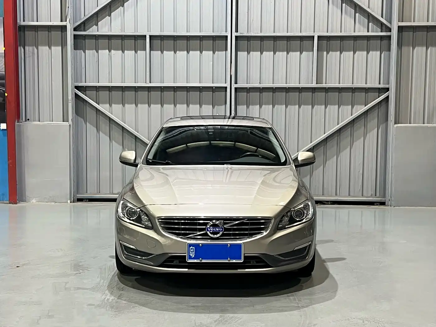 Фото 2 - Volvo S60