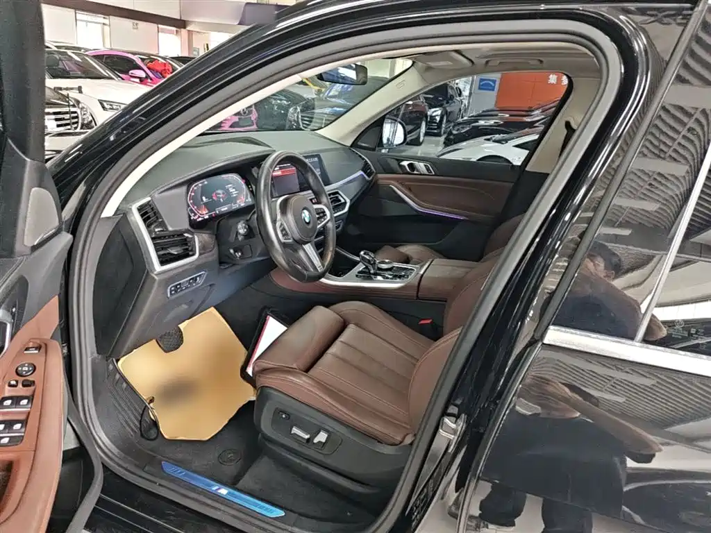 BMW X5 (Import) 2020 xDrive40i M Sport Package фото 15