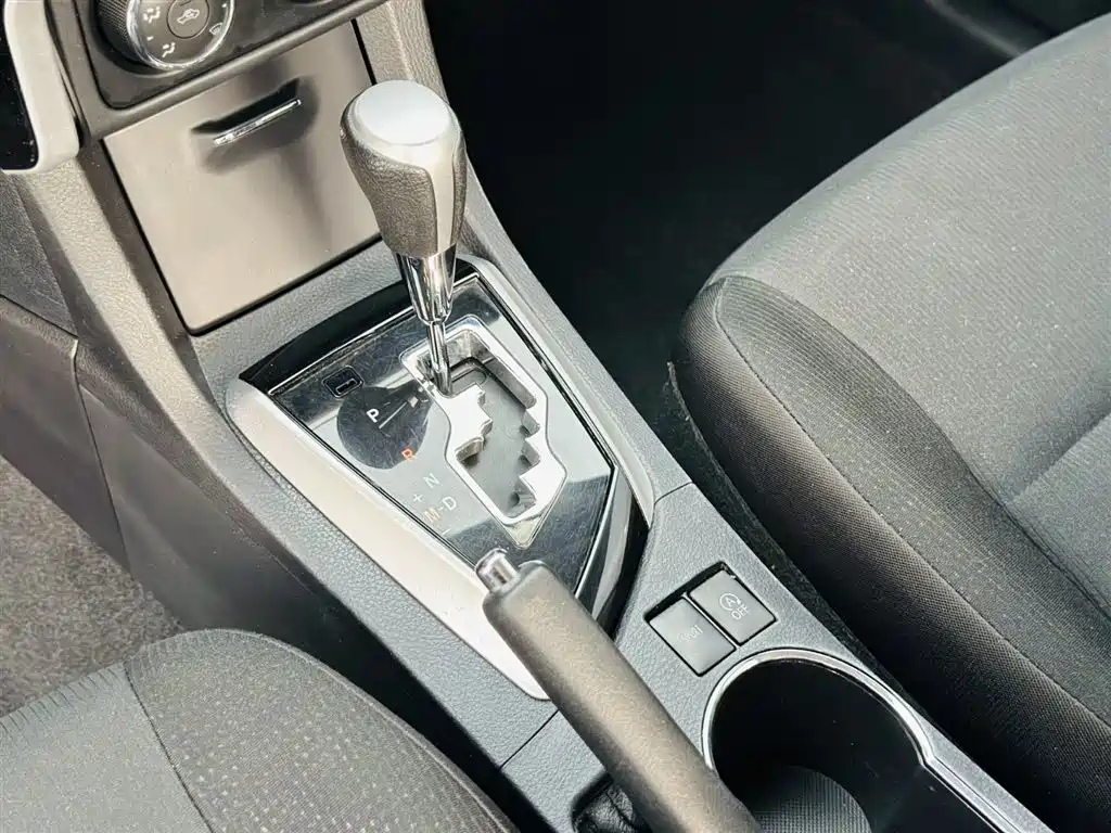 Toyota Corolla 2017 Facelift 1.2T S-CVT GL-i фото 20