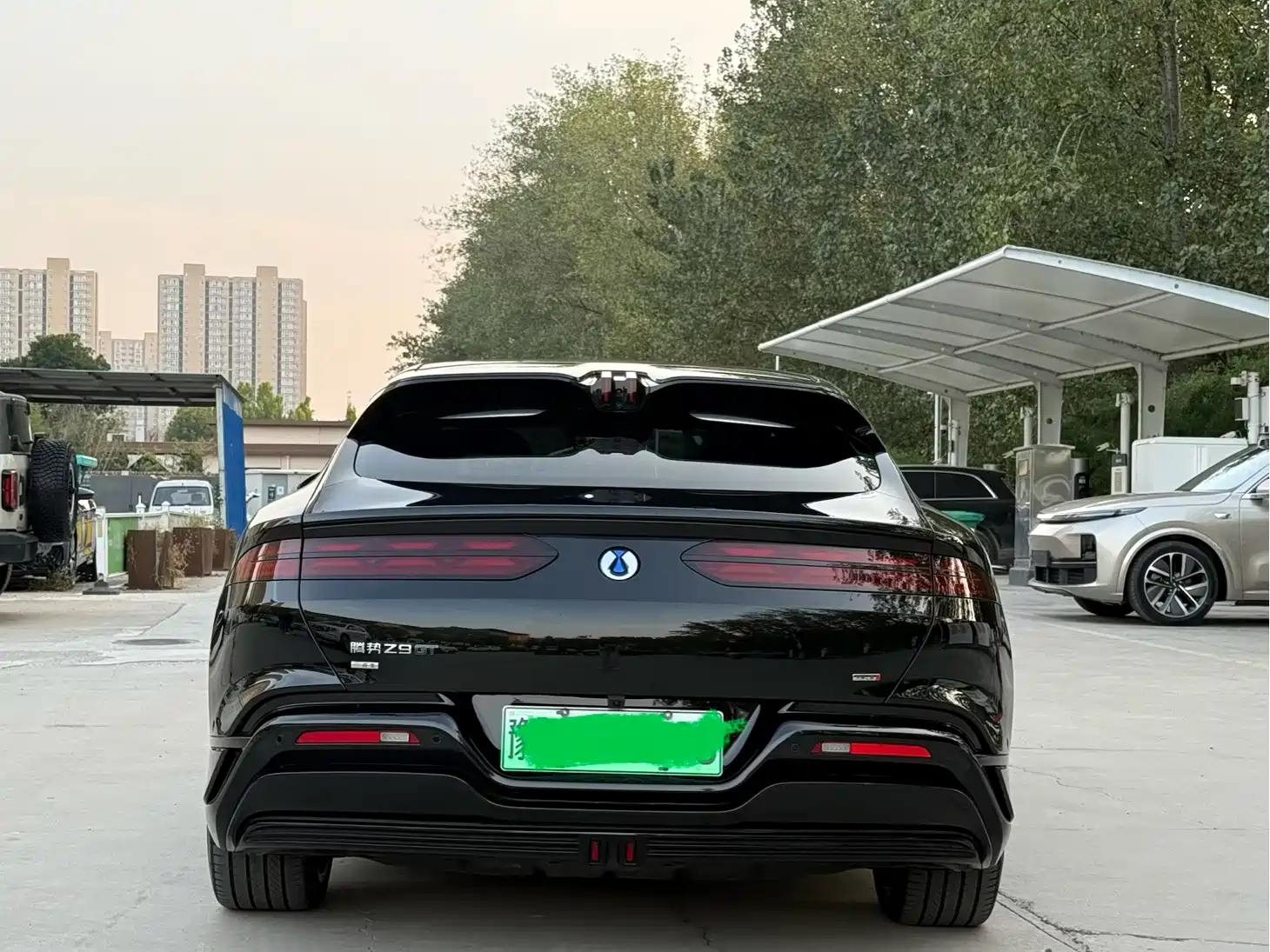 Photo 8 - Denza Z9GT