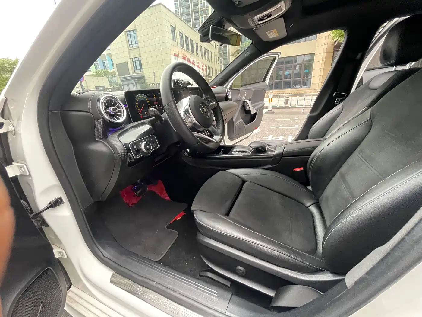 Mercedes-Benz A-Class 2020 Facelift A 200 L Sport Sedan Dynamic фото 9