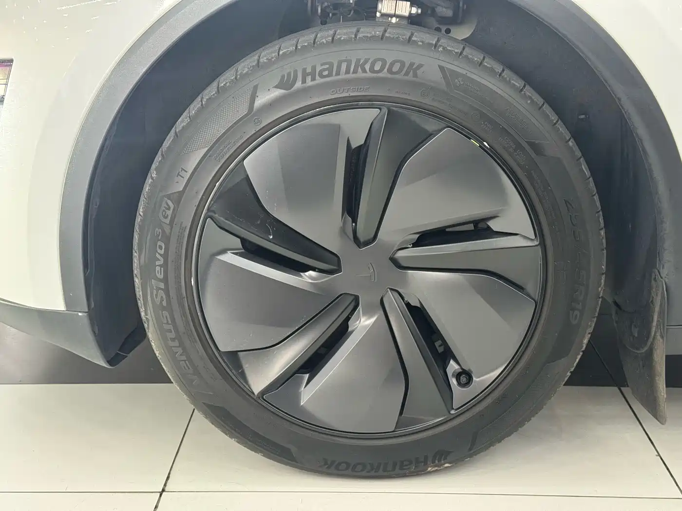 Tesla Model Y 2026 2026 Facelift Long Range Rear-Wheel Drive