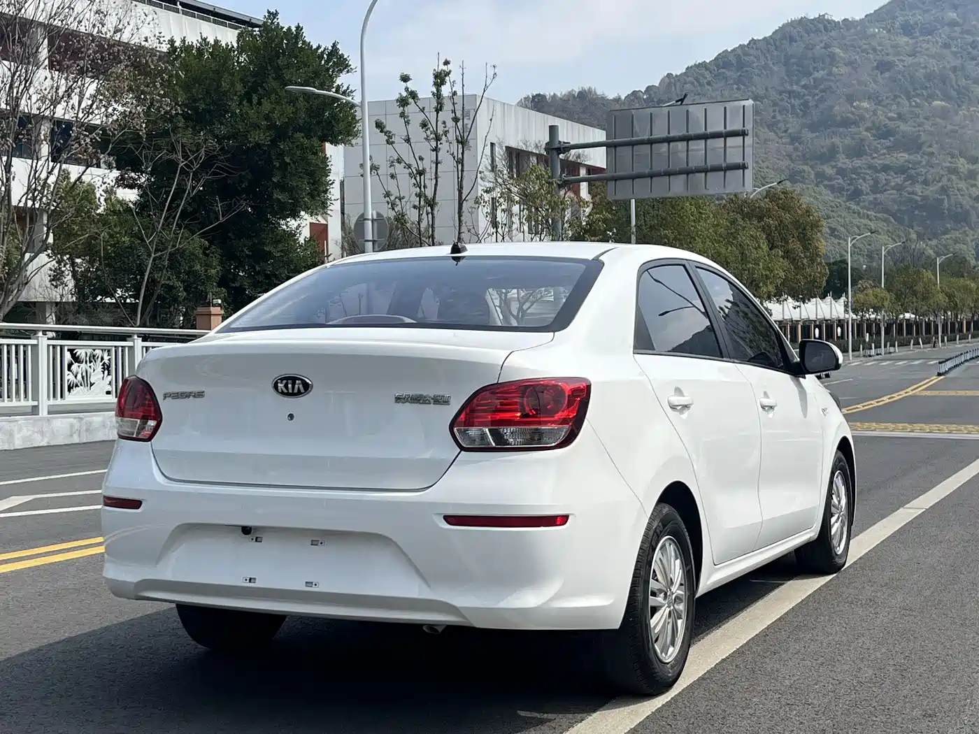 Kia Huan Chi 2020 1.4L Auto Comfort Sunroof Version фото 8
